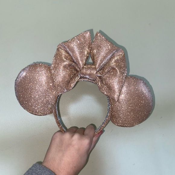 Rose Gold Minnie Ears - Picture 5 of 6